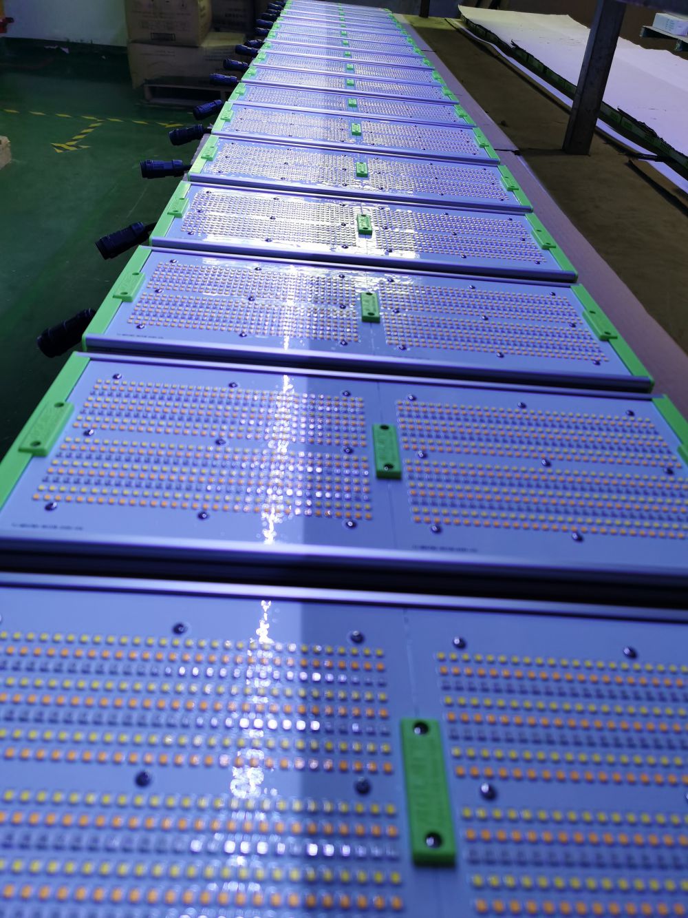 永利集团官网光电的ＳＭＤＬＥＤ用于公司自产的植物生长灯